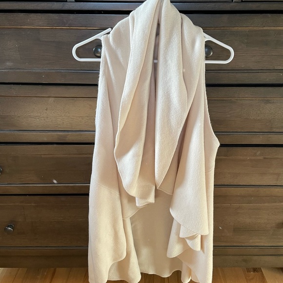 Look by M The Convertible Shawl Vest - Picture 4 of 12